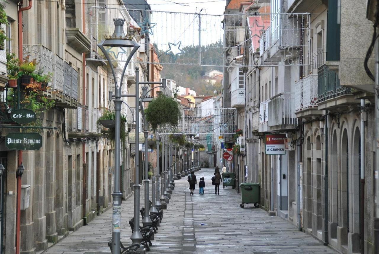 A Casa Do Latoneiro Hotel Caldas De Reis Bagian luar foto